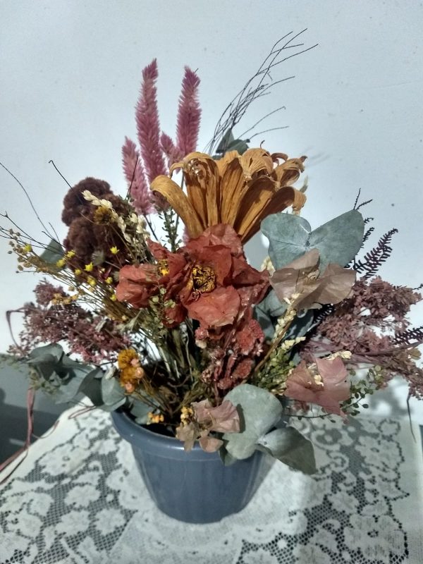 Buquê de arranjo de flores desidratadas